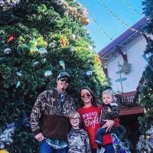 Meet your Posher, Kelsy